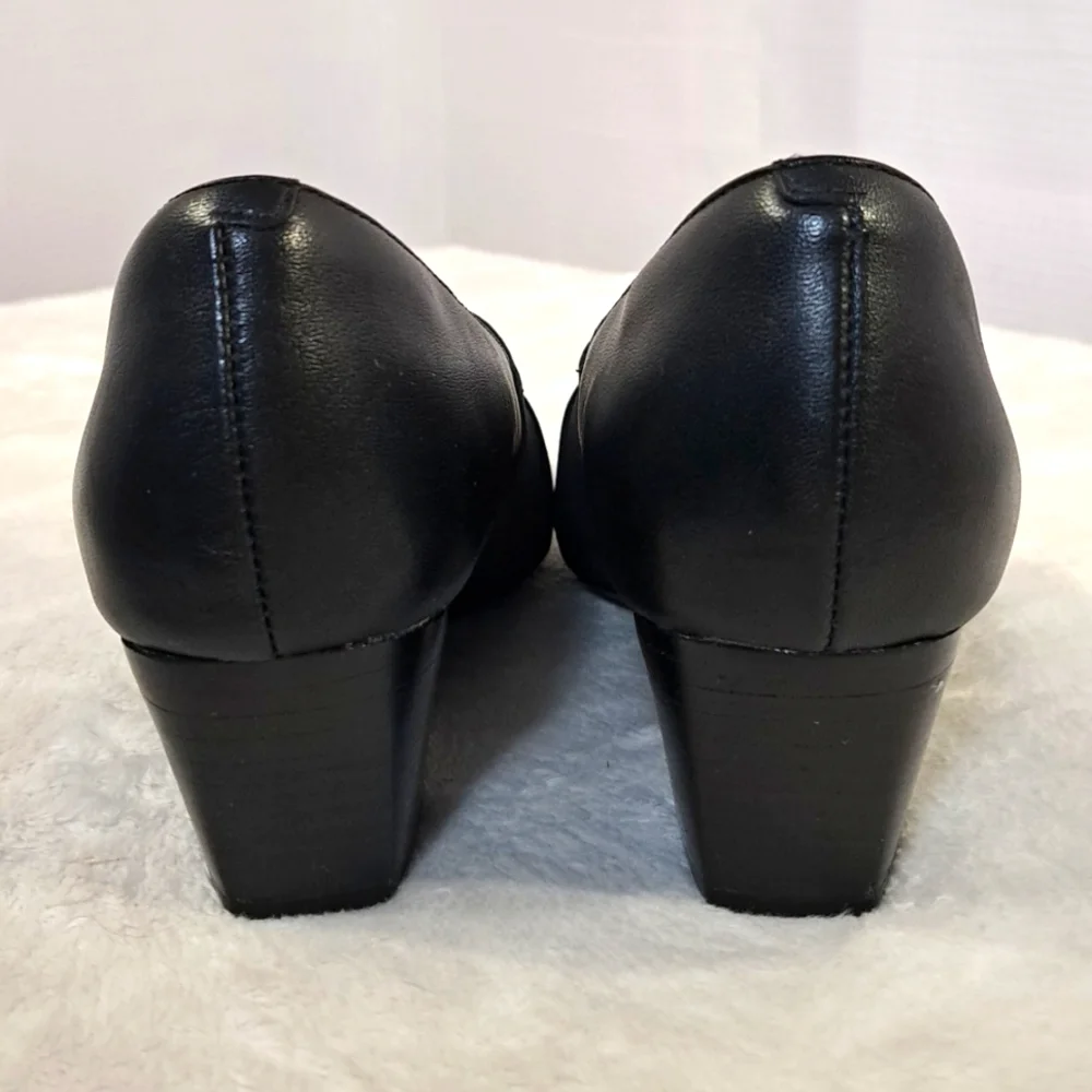Clarks Woman's Leather Shoes